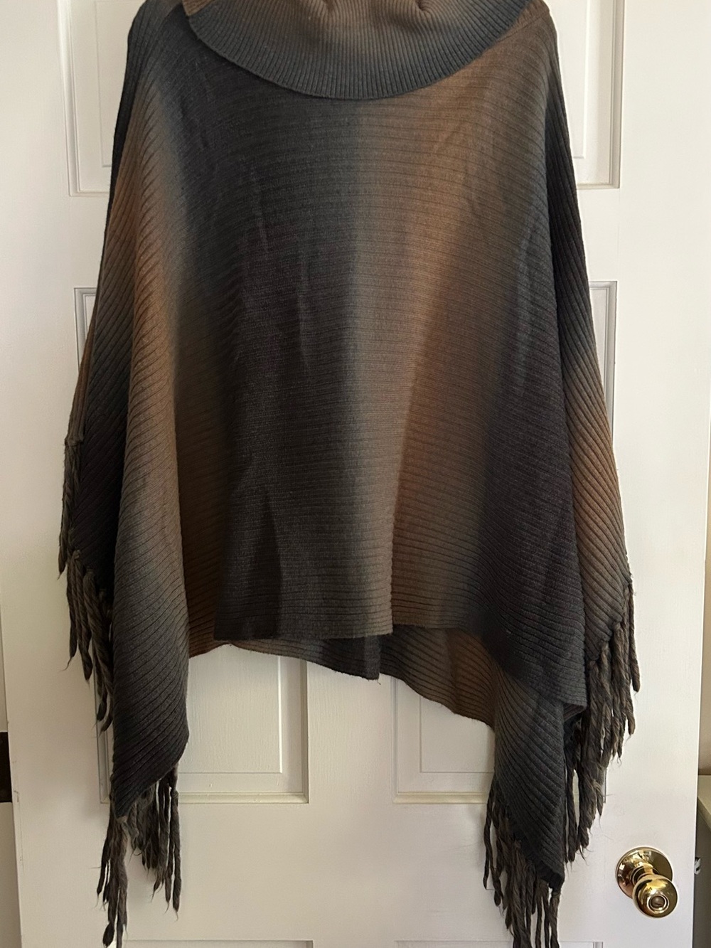 Fringed Knit Ponchor in Ombre Charcoal-Brown